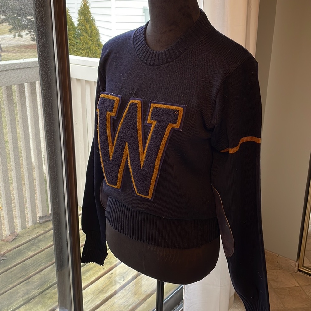 Vintage 1940s High School Letter Sweater Leather elbow patches—Sz 38